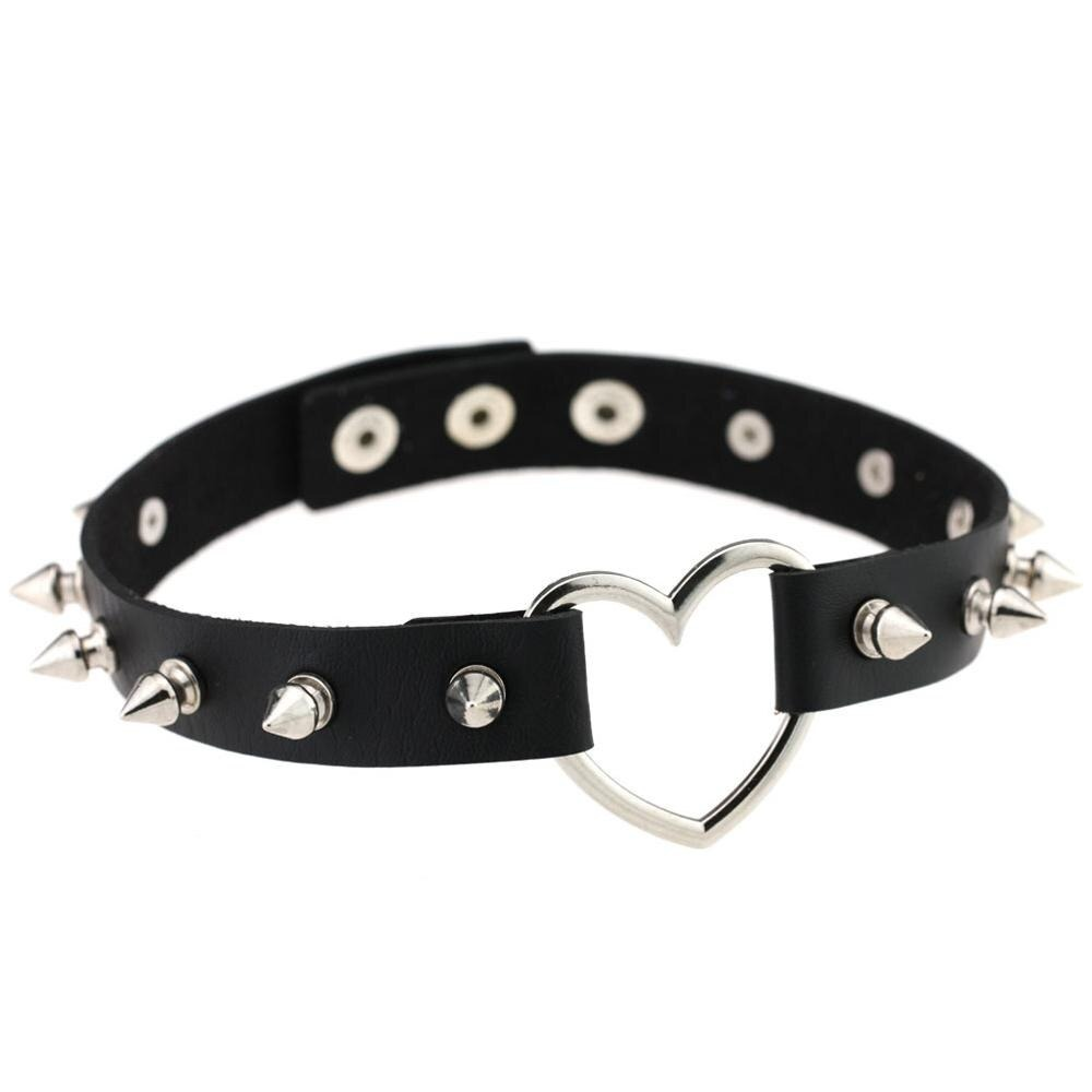 Cool PU leather choker with spikes and heart detail, perfect for gothic style outfits and rock fashion.