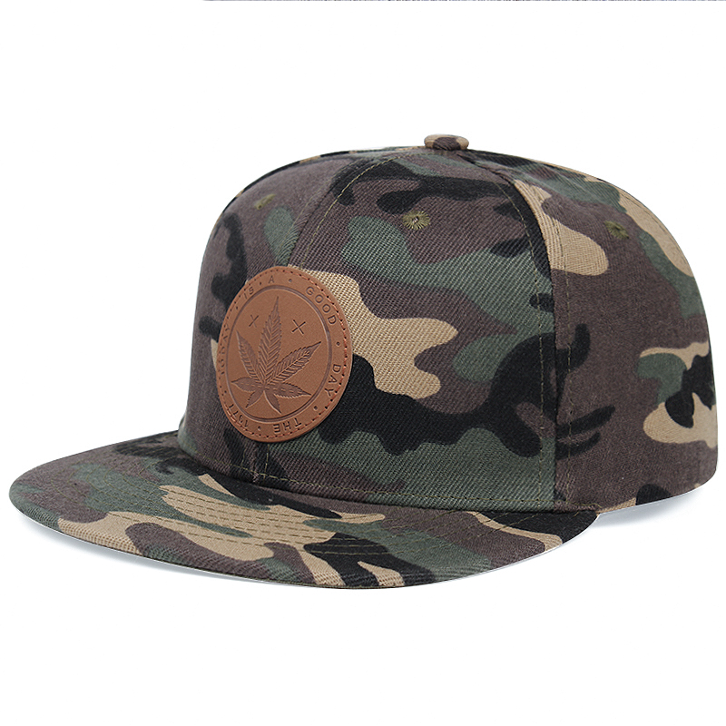 Cool unisex camo cap with maple leaf patch, stylish snapback for any outfit.