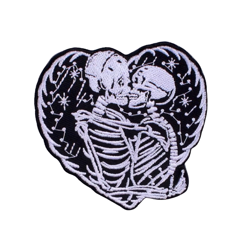 Couple Kissing Skeletons Of Heart Shape Patch / Casual Thermal Sticker / Gothic Style - HARD'N'HEAVY
