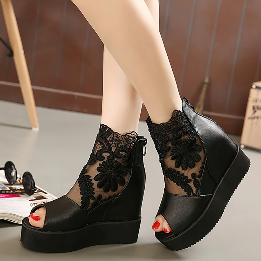 Elegant black lace women's platform sandals, gothic style with peep toe design, perfect for aesthetic outfits.
