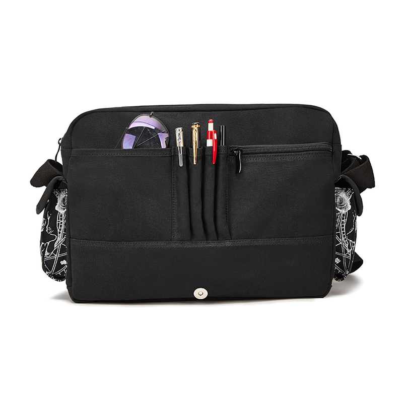 Fashion black gothic shoulder bag for women with skull print, practical crossbody design for daily use.