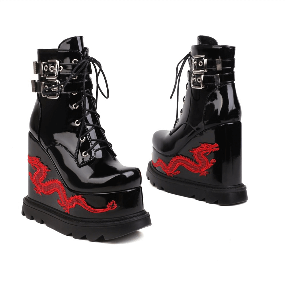 Trendy women's gothic ankle boots with dragon embroidery and high wedges, combining style and comfort.