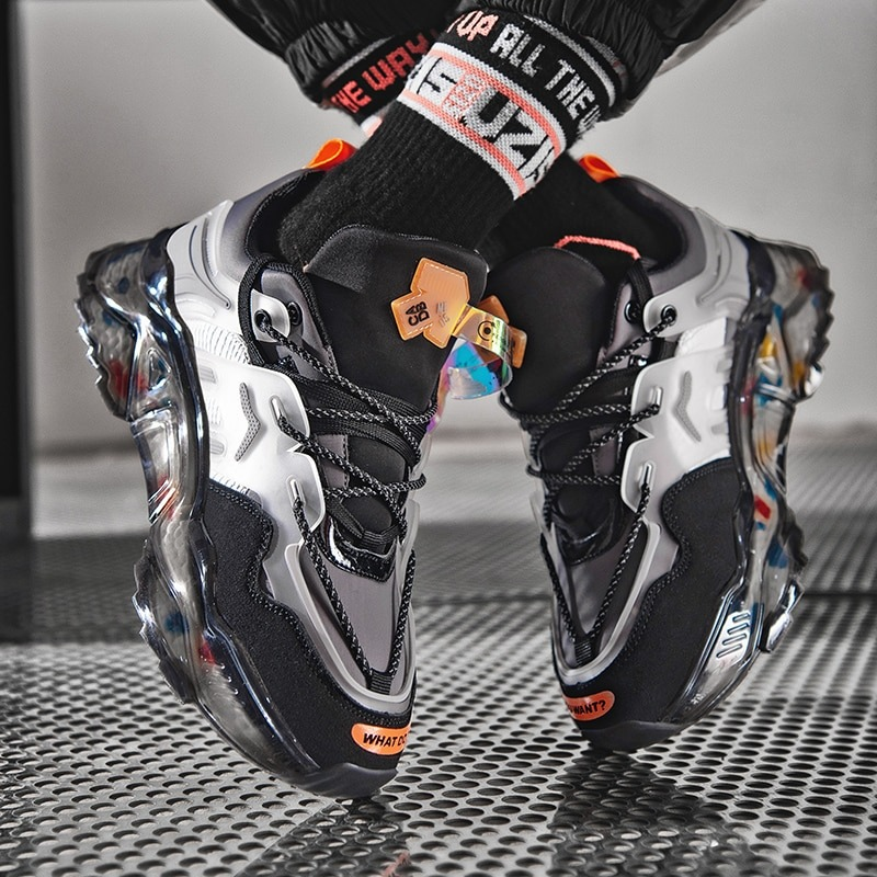 Colorful chunky breathable sneakers for casual sport, stylish and comfortable for running.