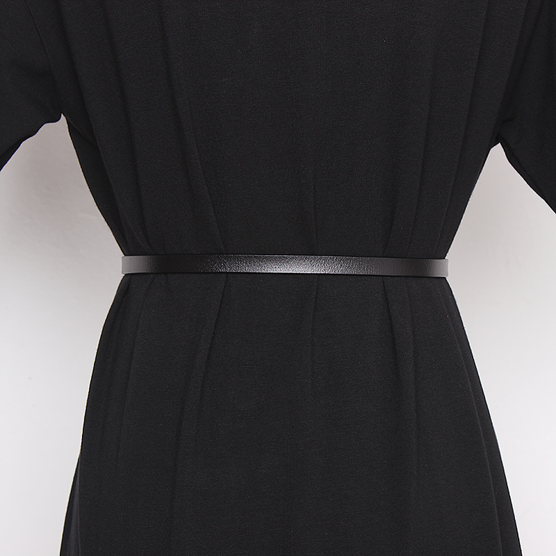 Elegant black PU leather belt with metal triangle buckle, perfect for trendy fashion outfits.