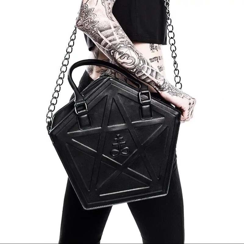 Stylish goth shoulder bag with pentagram design and chain handle, perfect for gothic outfits.