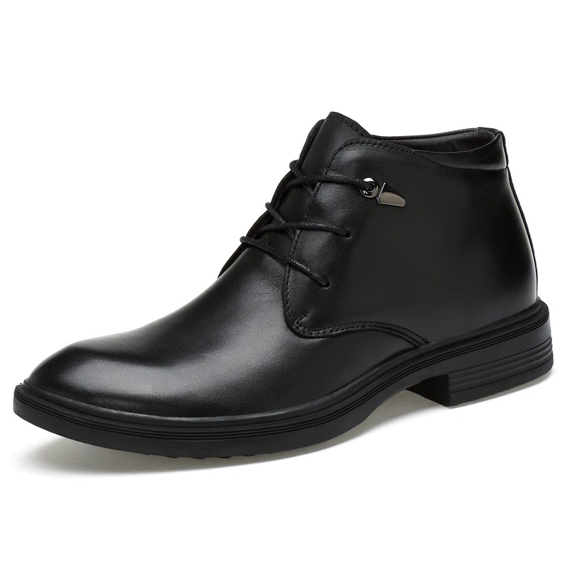 Stylish men's warm genuine leather ankle boots with lace-up design, perfect for casual wear.