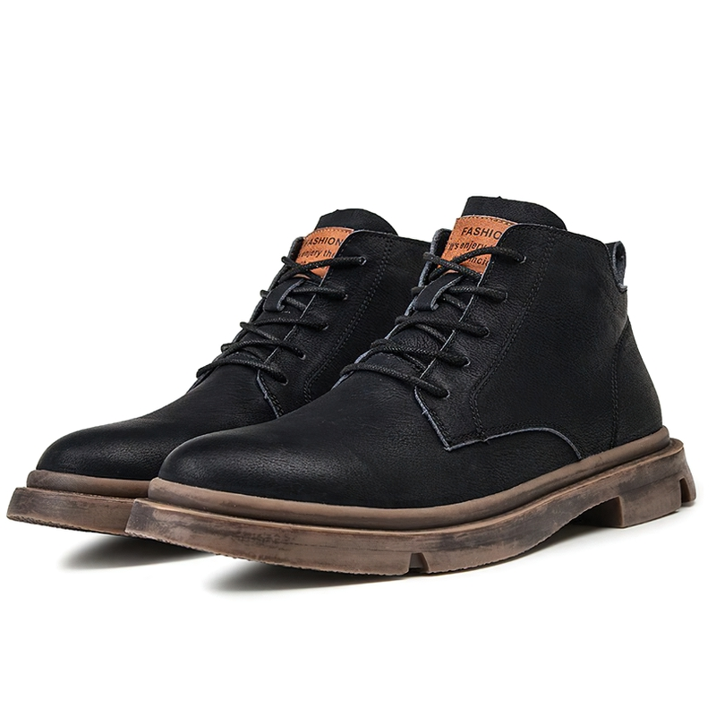Men's black ankle leather boots with rubber sole in British style, perfect for casual wear this autumn and spring.