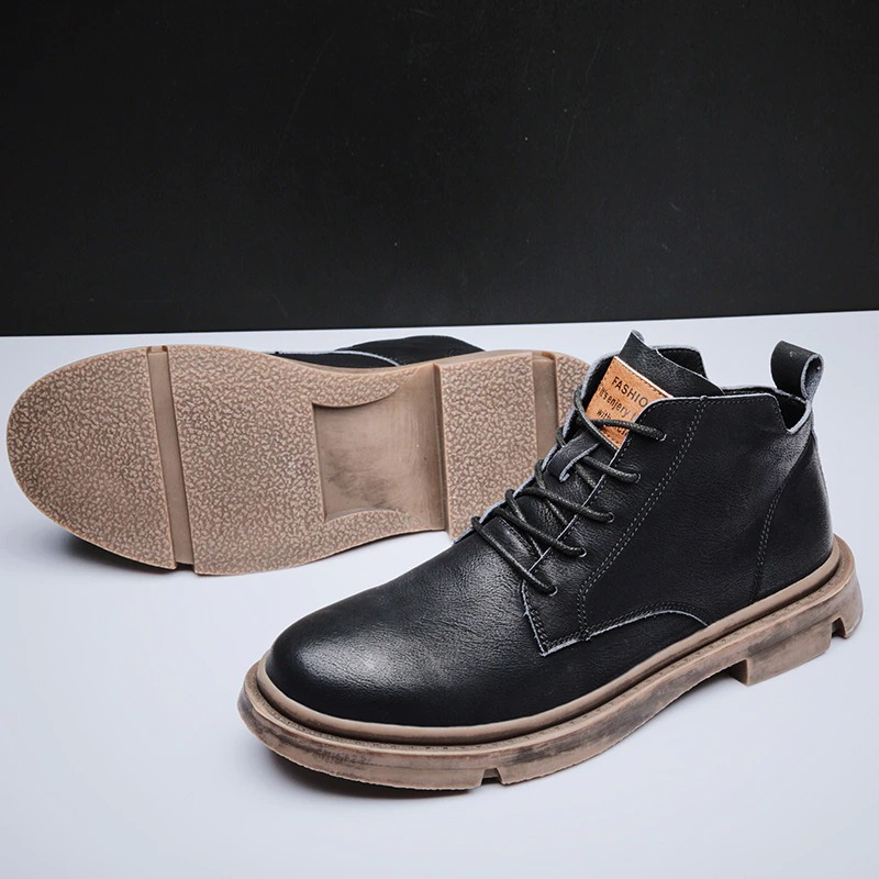 Fashion men's ankle leather boots in black, featuring casual non-slip design for autumn and spring wear.