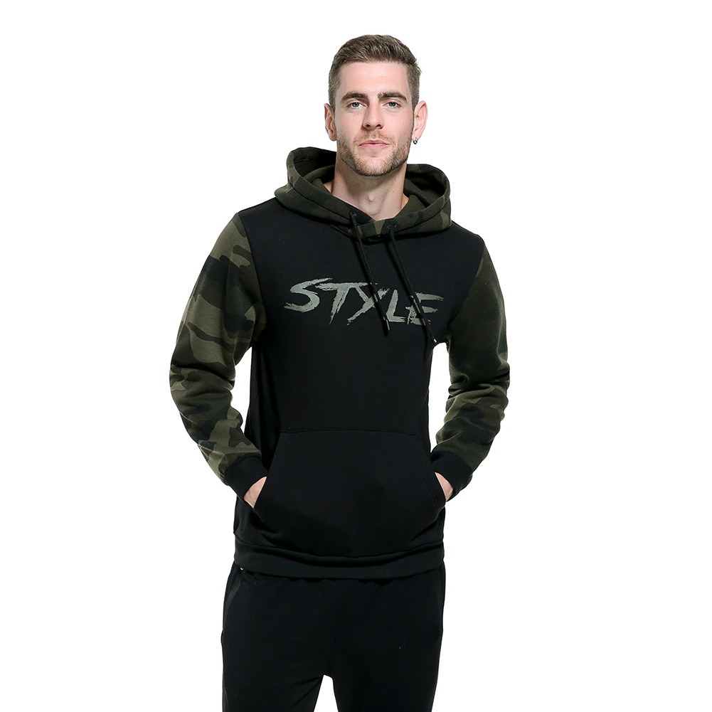 Fashion men's camouflage hoodie with stylish print, perfect for casual wear and everyday comfort.