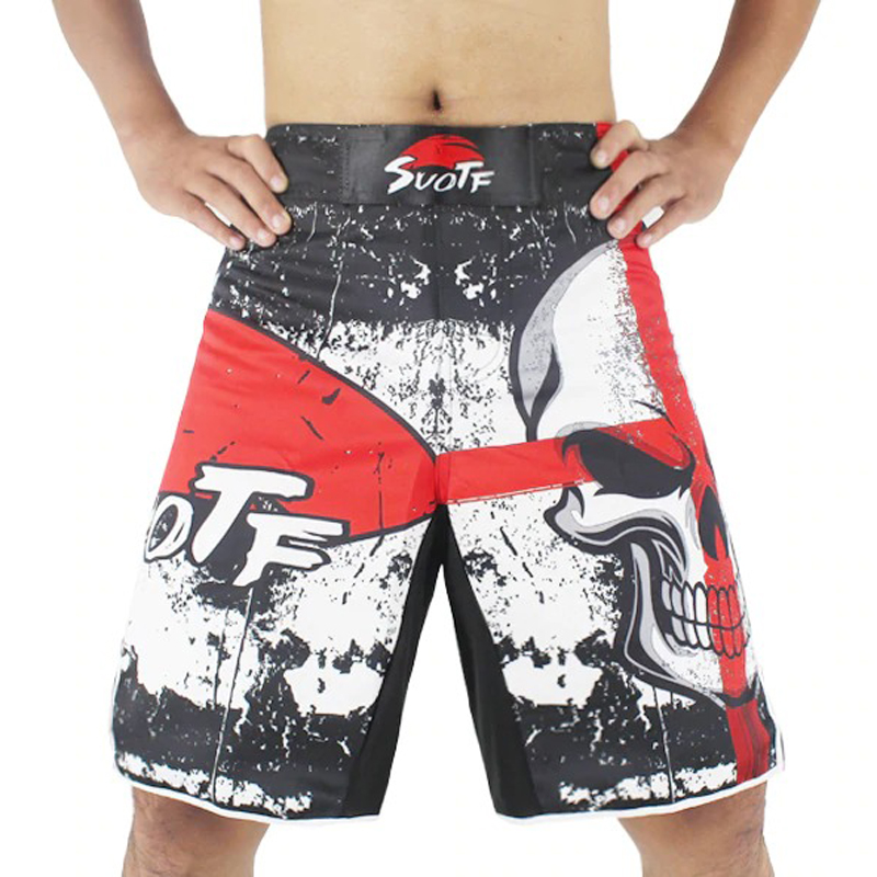 Men's loose training shorts with cool skull print in red and black, perfect for gym sessions and casual wear.