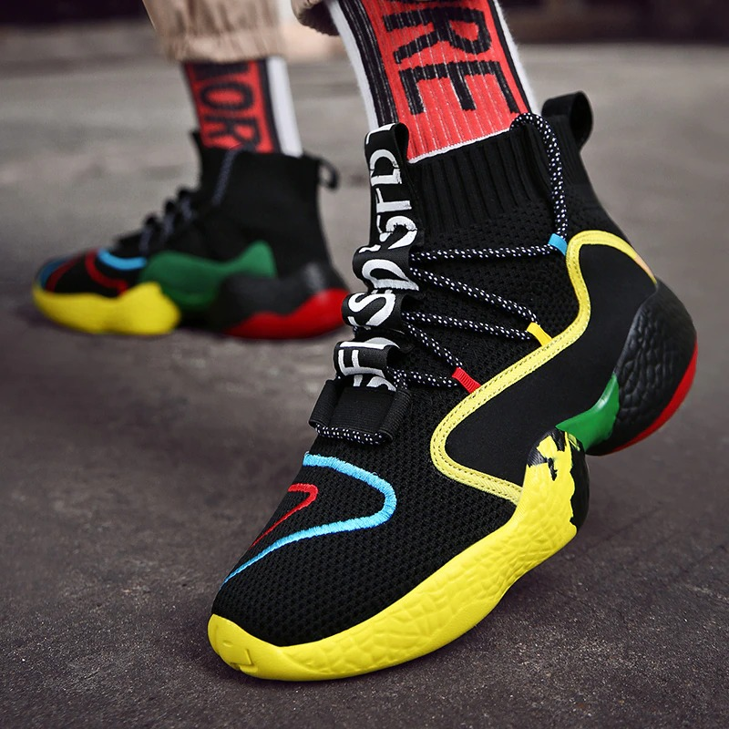 Stylish men's lace-up sneakers featuring a colorful design and breathable mesh for casual walking comfort.