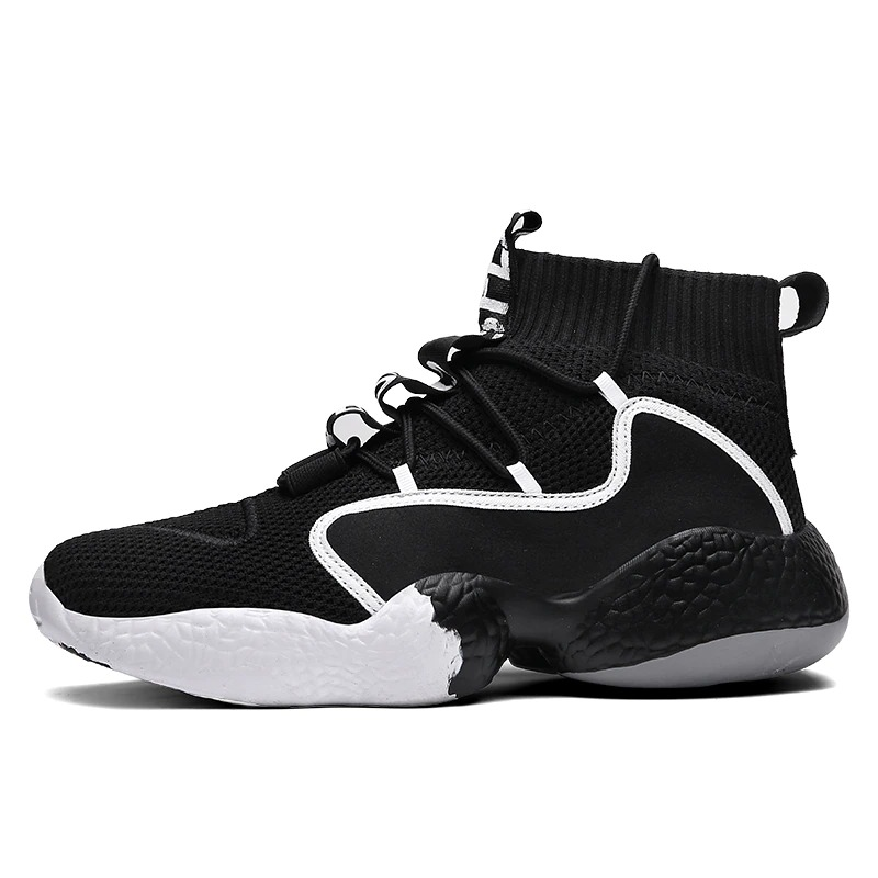 Men's breathable black lace-up sneakers featuring a comfortable light sole and stylish design.