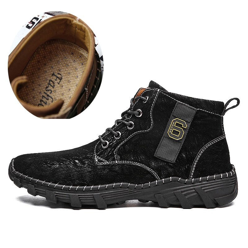 Men's casual black leather boots with rubber sole and stylish design, perfect for everyday comfort.