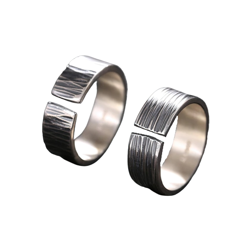 Fashion retro couple rings in S999 sterling silver, unisex jewelry for men and women, stylish design and quality craftsmanship.