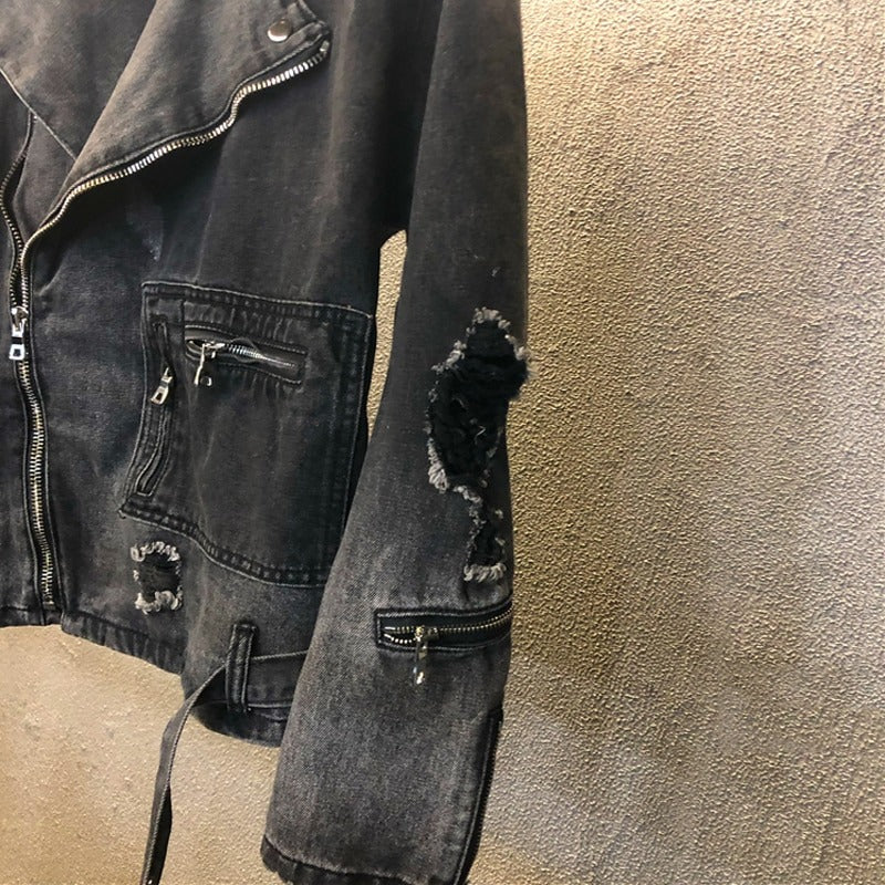 Men's black denim jacket with rock style, featuring zippers and distressed details, perfect for alternative fashion.