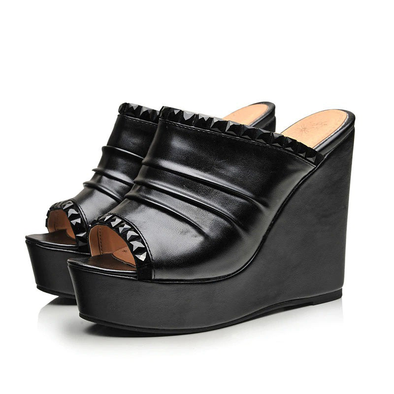 Black PU leather open toe platform sandals with crystal detailing, perfect for summer fashion.