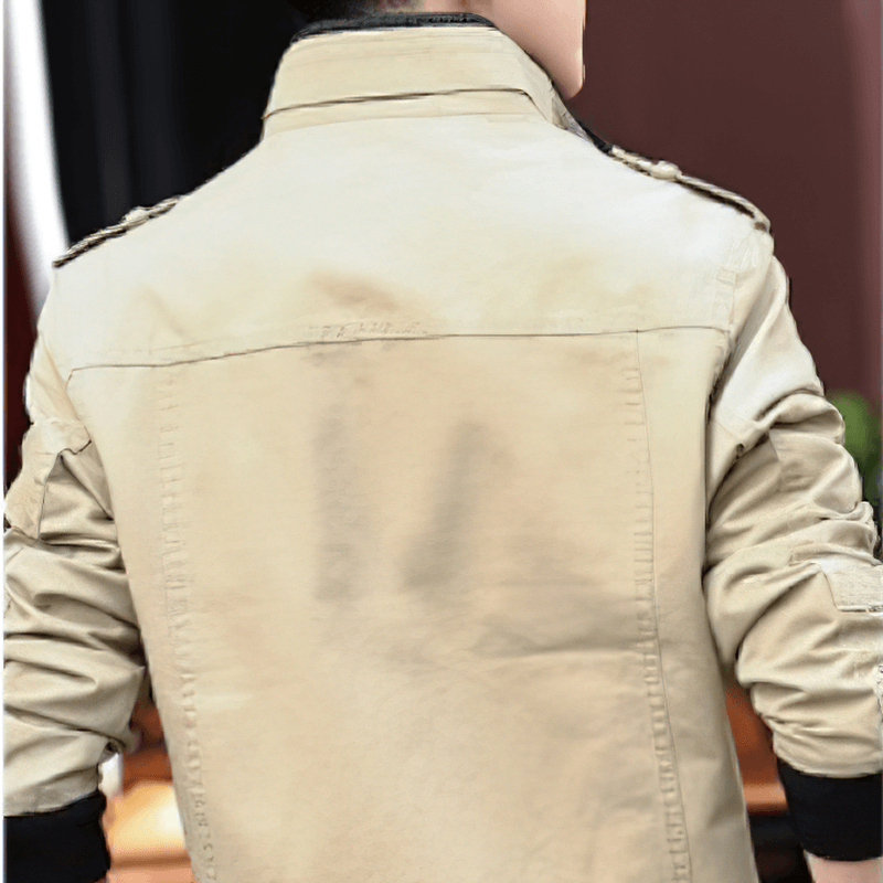 Stylish beige military jacket for men, featuring a modern cut and shoulder epaulets, ideal for casual wear and comfort.