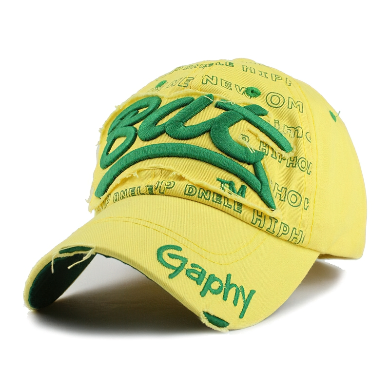 Unisex yellow fitted leisure snapback hat with green inscription pattern for casual style.