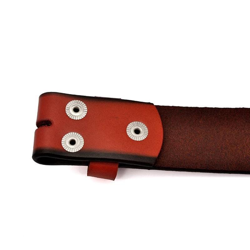 Close-up of a genuine leather belt without buckle, featuring metal details and a stylish finish.