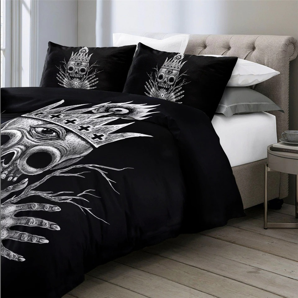 Gothic bedding set featuring a skull crowned design, perfect for a dark, stylish bedroom decor.