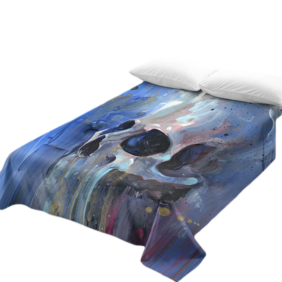 Gothic bedspread featuring a striking skull design in vibrant colors, perfect for stylish home décor.
