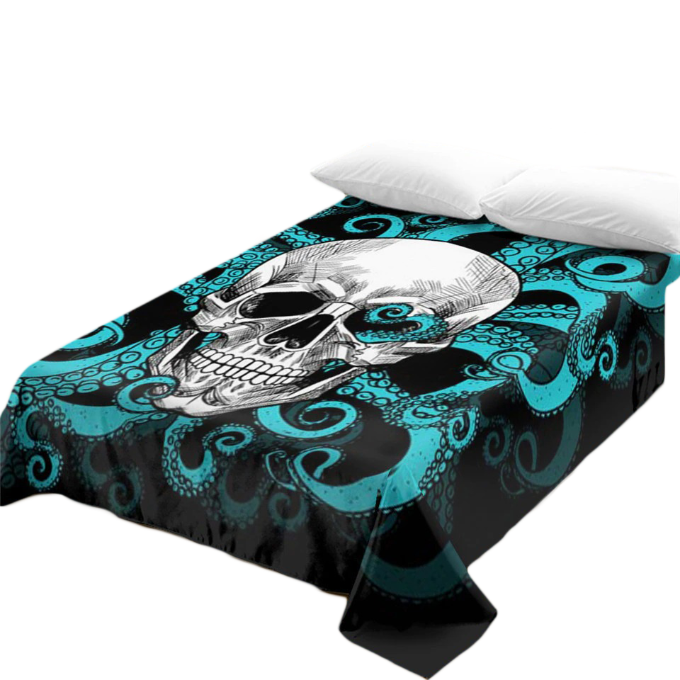 Gothic bedspread with skull and octopus design, perfect for stylish vintage bedding decor.