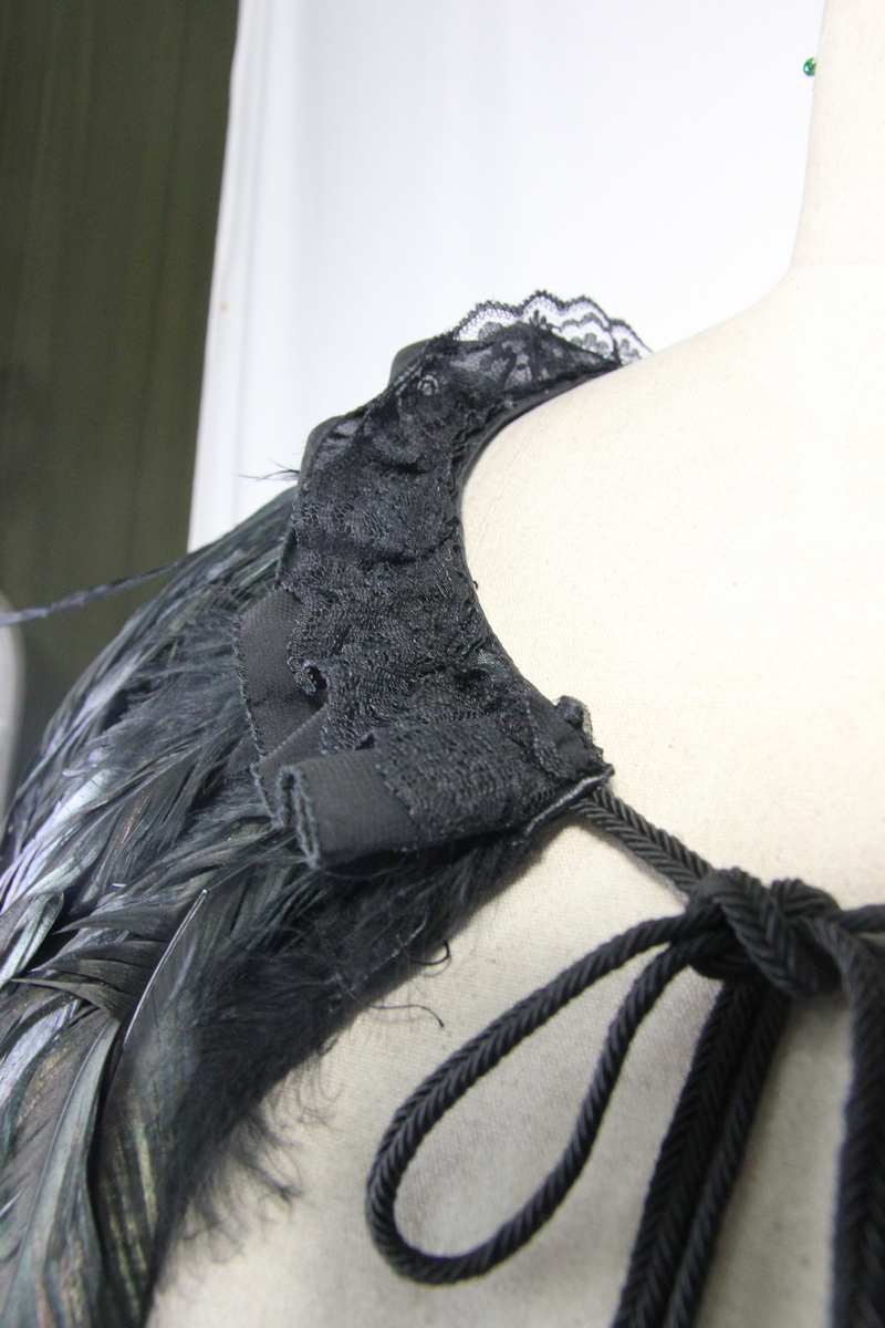 Gothic Crow Feather Shoulder Cloak / Unisex Steampunk Drawstring Cape