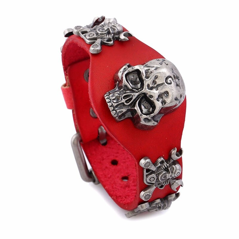 Gothic unisex leather bracelet with silver skull design, perfect for edgy fashion lovers.