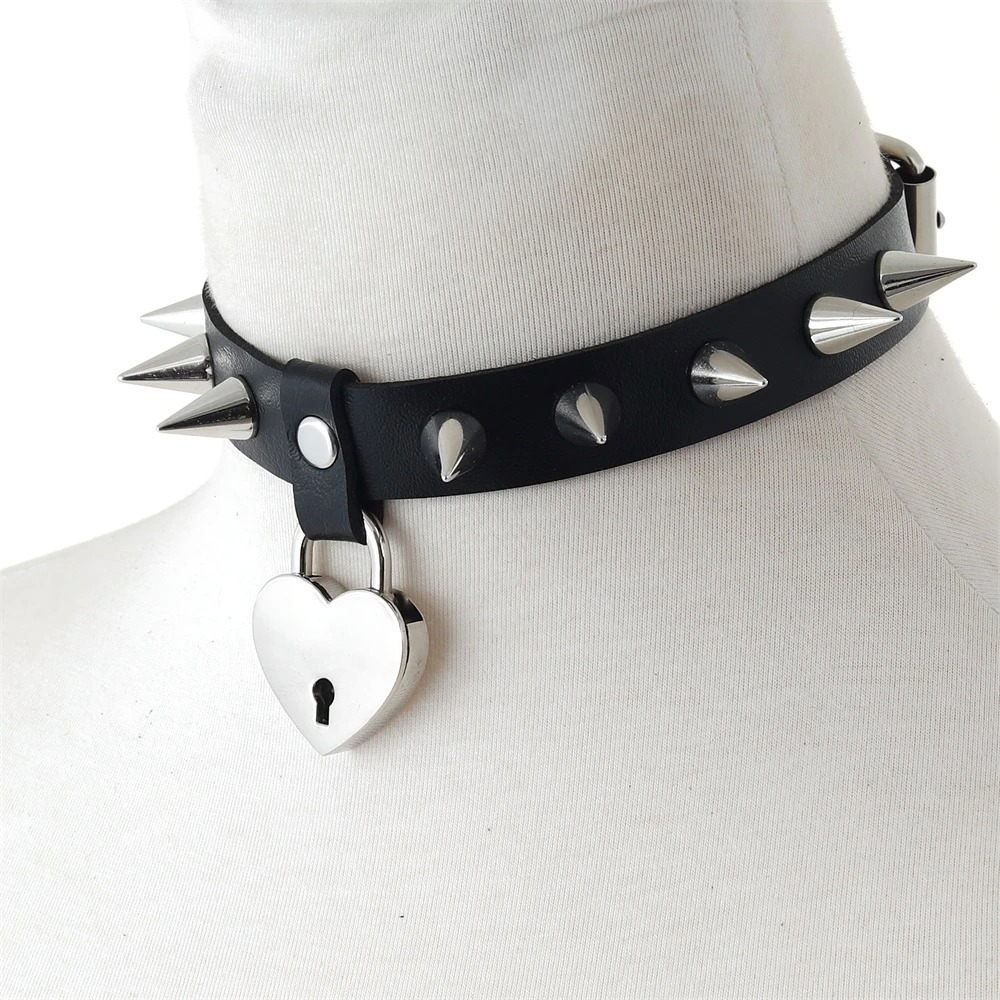 Gothic Heart Chocker With Spikes / PU Leather Collar For Men and Women - HARD'N'HEAVY