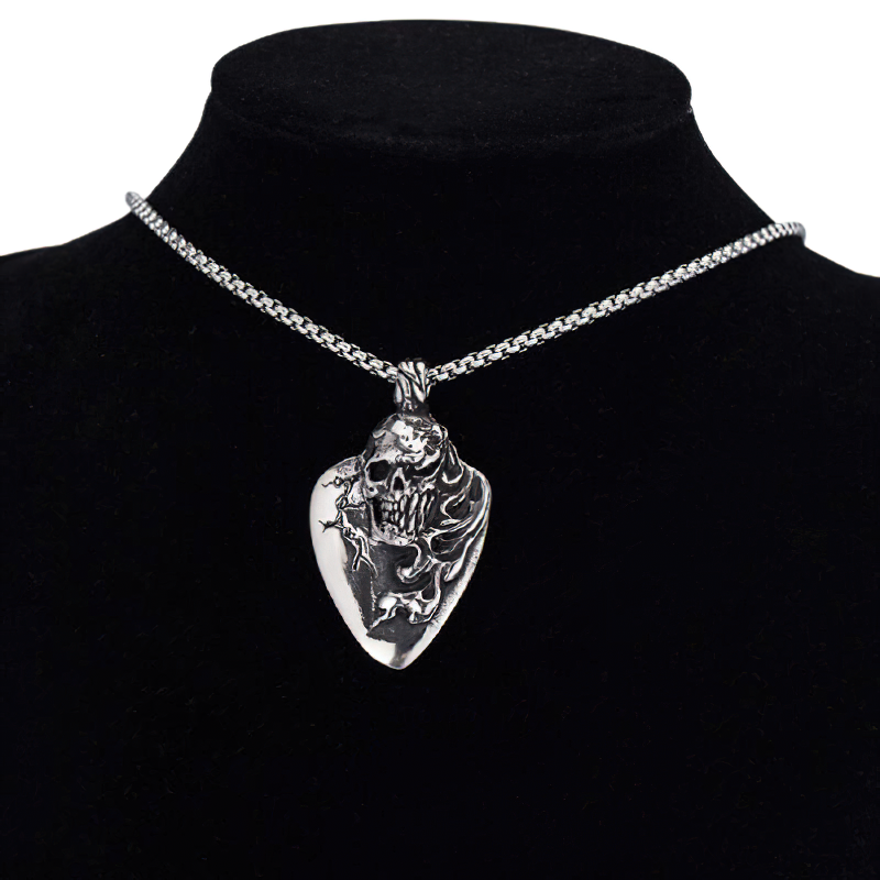 Gothic Pendant Of Long Hair Skull / Rock Style Necklace For Men And Women - HARD'N'HEAVY