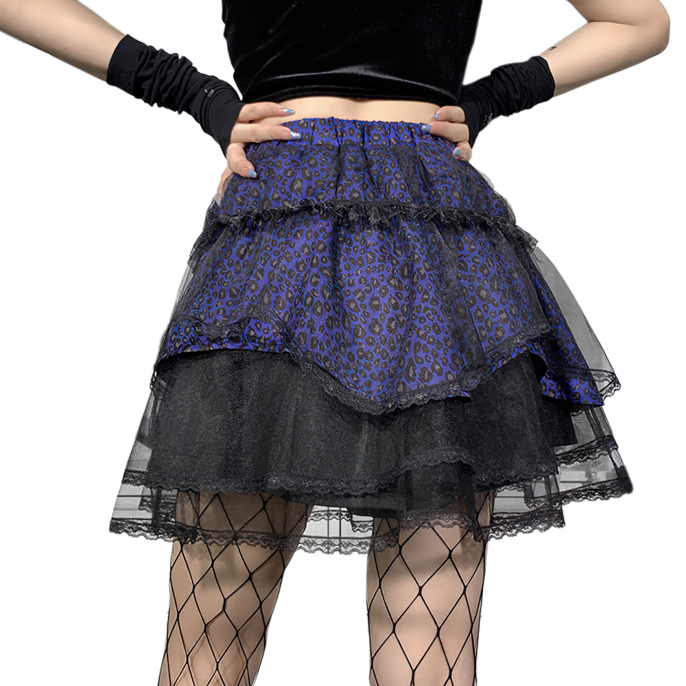 Gothic style short skirt with lace and leopard print, perfect for creating trendy gothic outfits.