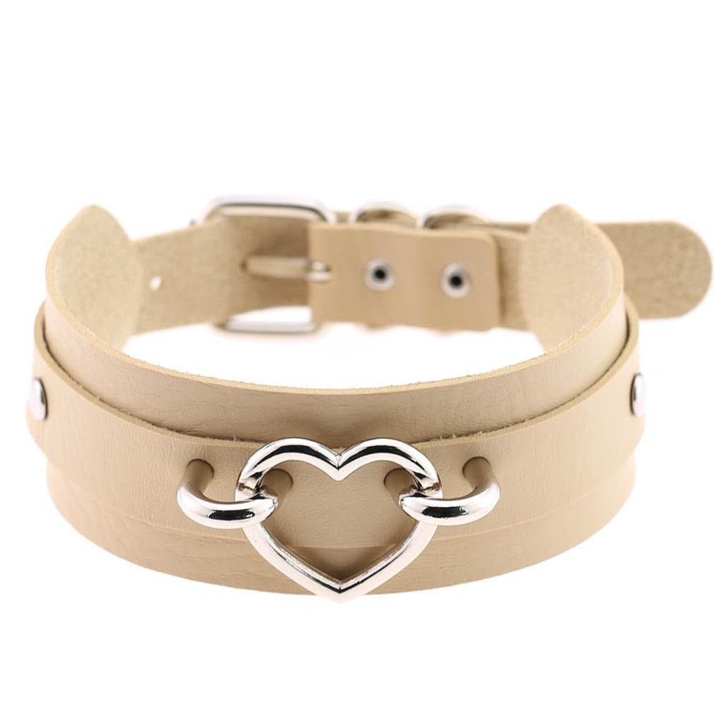 Gothic heart choker necklace in beige leather with silver clasp, perfect for goth fashion lovers.