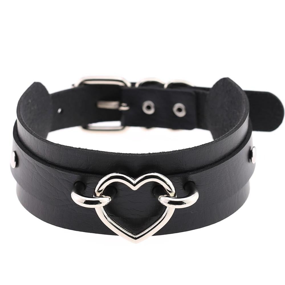 Gothic style heart choker necklace made of leather with a reliable clasp, perfect for goth outfits and gifts.