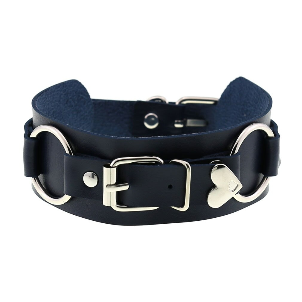 Gothic style leather heart choker in dark blue, featuring metal rings and a heart-shaped ornament for trendy cosplay fashion.
