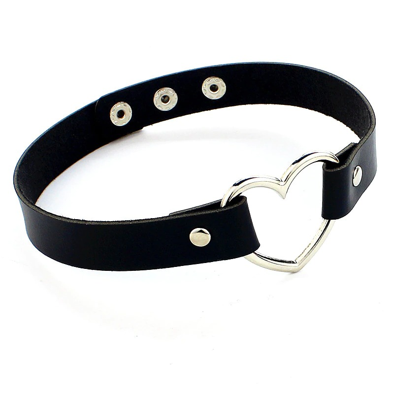 Handmade PU leather heart choker necklace with zinc alloy heart detail, perfect for gothic and punk outfits.