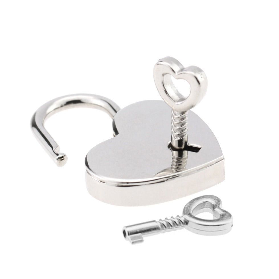 Heart-shaped metal lock with key, perfect for choker necklaces and gothic-style accessories.