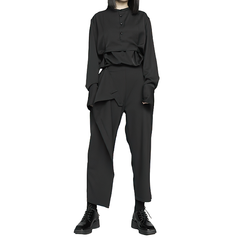 Stylish high waist black long trousers for women, featuring wide legs and an elastic waist for comfort and elegance.