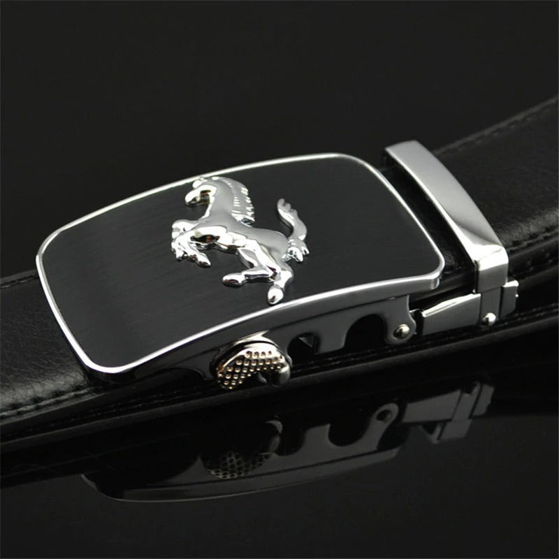 Stylish horse emblem automatic buckle on a genuine leather belt, perfect for men who appreciate luxury and elegance.