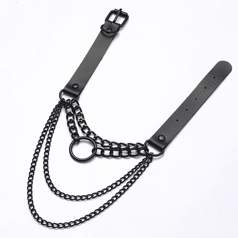 Layered chain necklace with O-ring, black PU leather and zinc alloy, perfect for alternative fashion outfits.