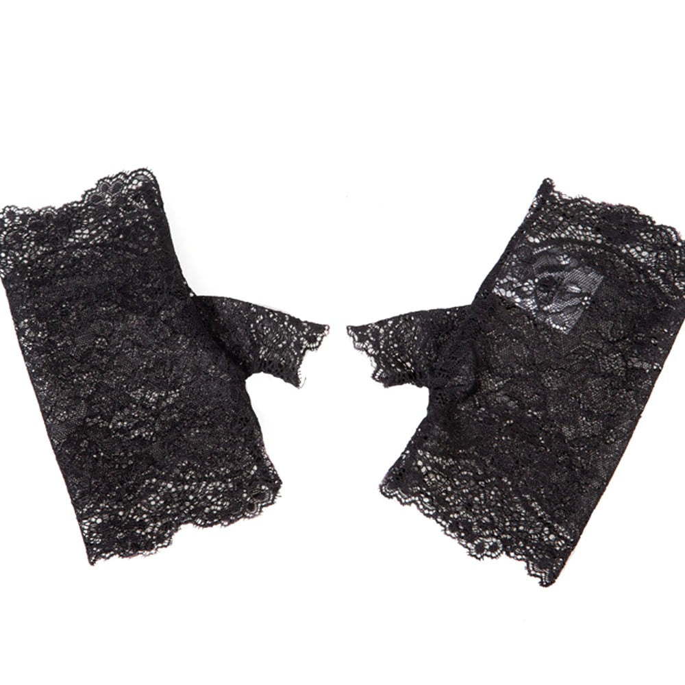 Female lace black gloves in retro style, perfect for gothic cosplay and elegant outfits.