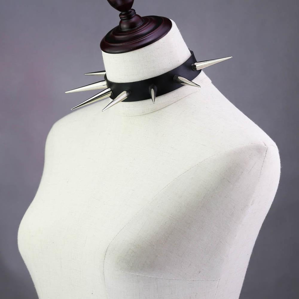 Long spiked choker collar showcasing gothic punk style, ideal for unisex alternative fashion.