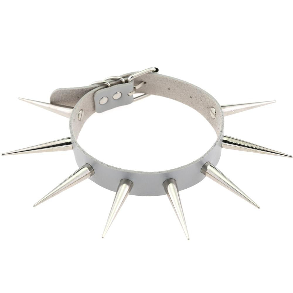 Long spiked choker punk collar in silver with spikes, perfect for adding a gothic touch to any alternative outfit.