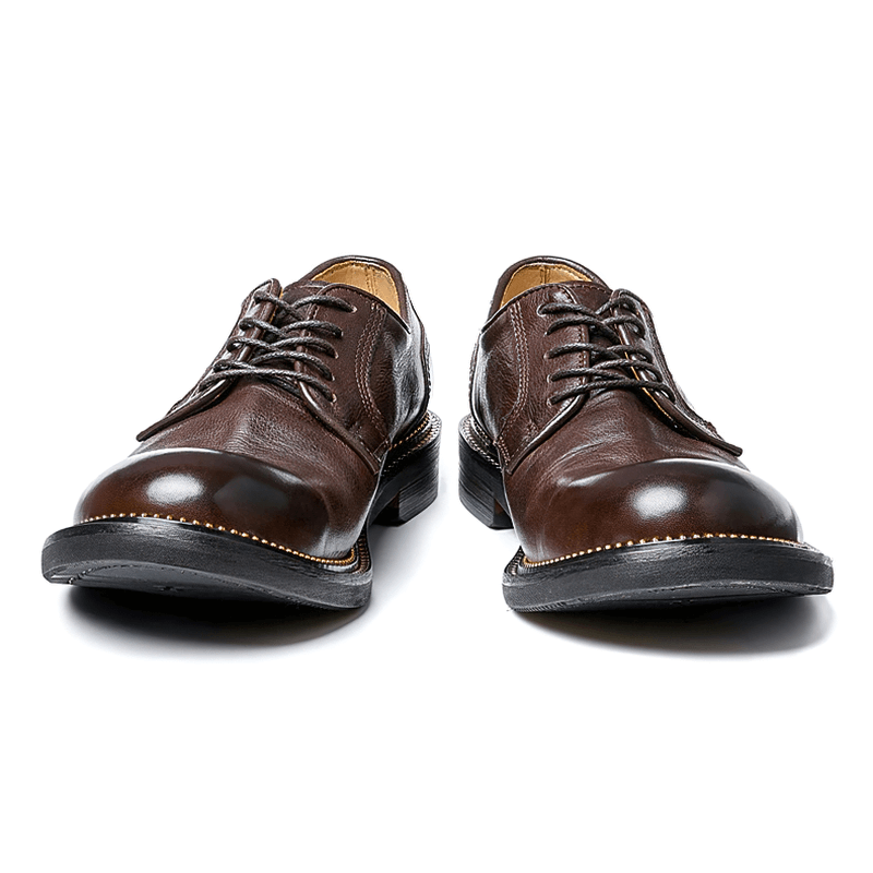 Elegant men's retro leather oxford shoes in brown, featuring a round toe and soft lace-up design.