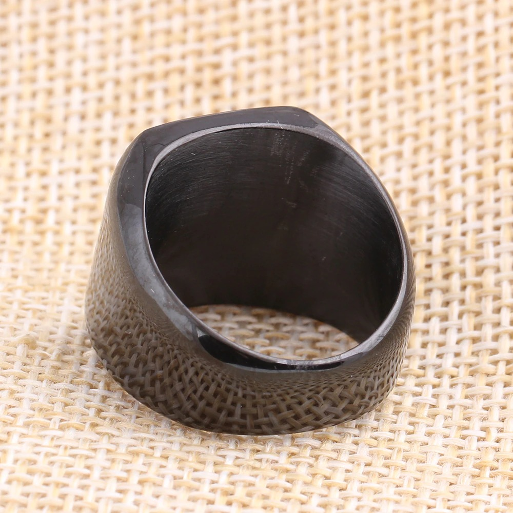 Stylish stainless steel punk style Masonic ring for men and women, featuring a unique geometric design.