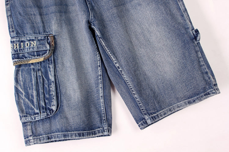 Men's baggy denim cargo shorts in blue with multiple pockets for a stylish streetwear look.