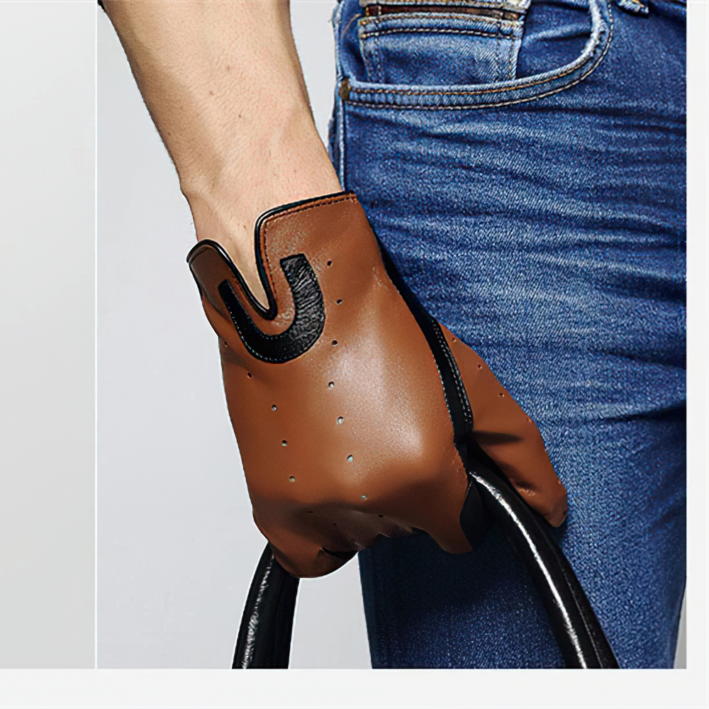 Brown sheepskin gloves for men, ideal for horse riding, featuring breathable design and stylish accents.