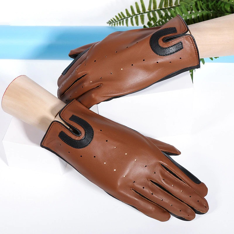 Brown sheepskin gloves for men, perfect for horse riding and stylish outfits, featuring breathable materials.