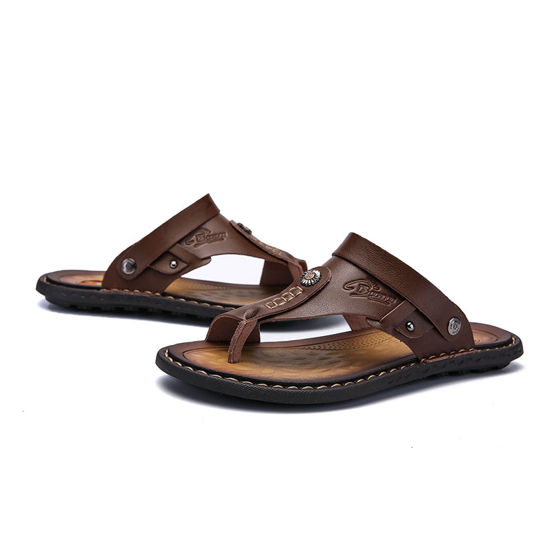 Men's leather sandals in brown, perfect for summer, offering comfort and style for casual outings or rock festivals.