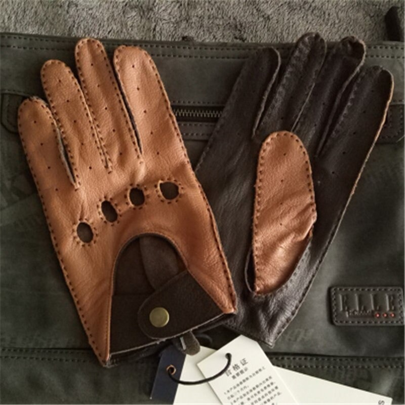 Men's motorcycle riding gloves in black and brown leather with full fingers, ideal for bikers and stylish riding.