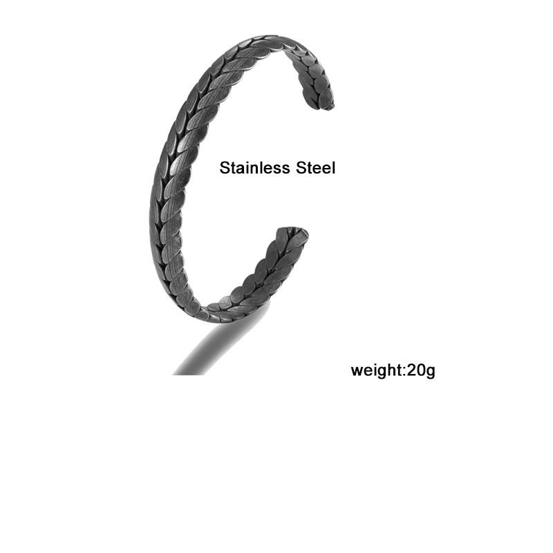 Men's stainless steel vintage bracelet, stylish rock style design, lightweight at 20g, perfect for completing bold outfits.